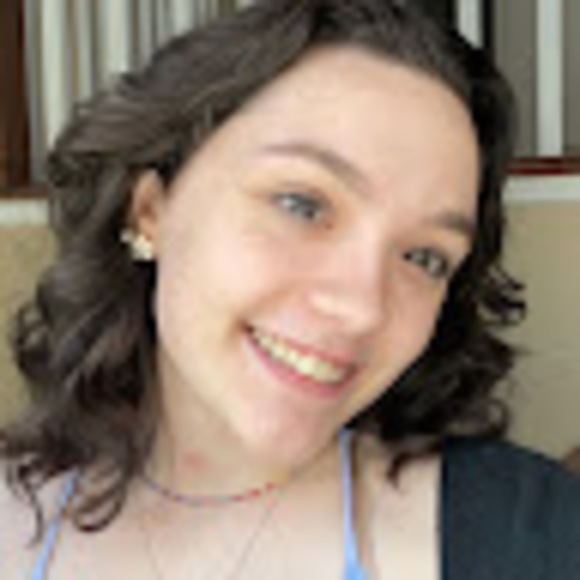 Meet your Posher, Maddie - Picture 1 of 1